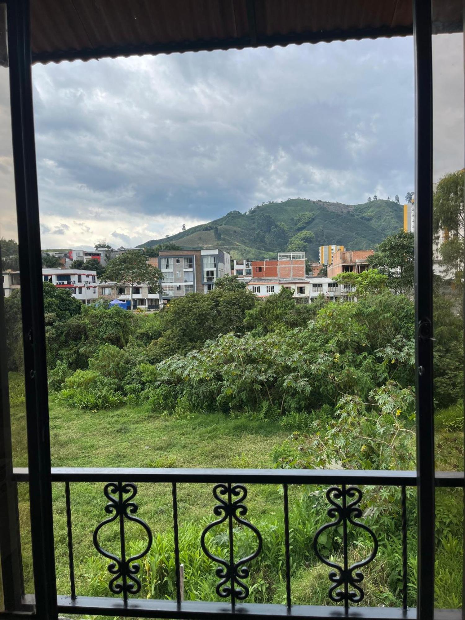 Apartamentos Family Santa Rosa de Cabal Kültér fotó